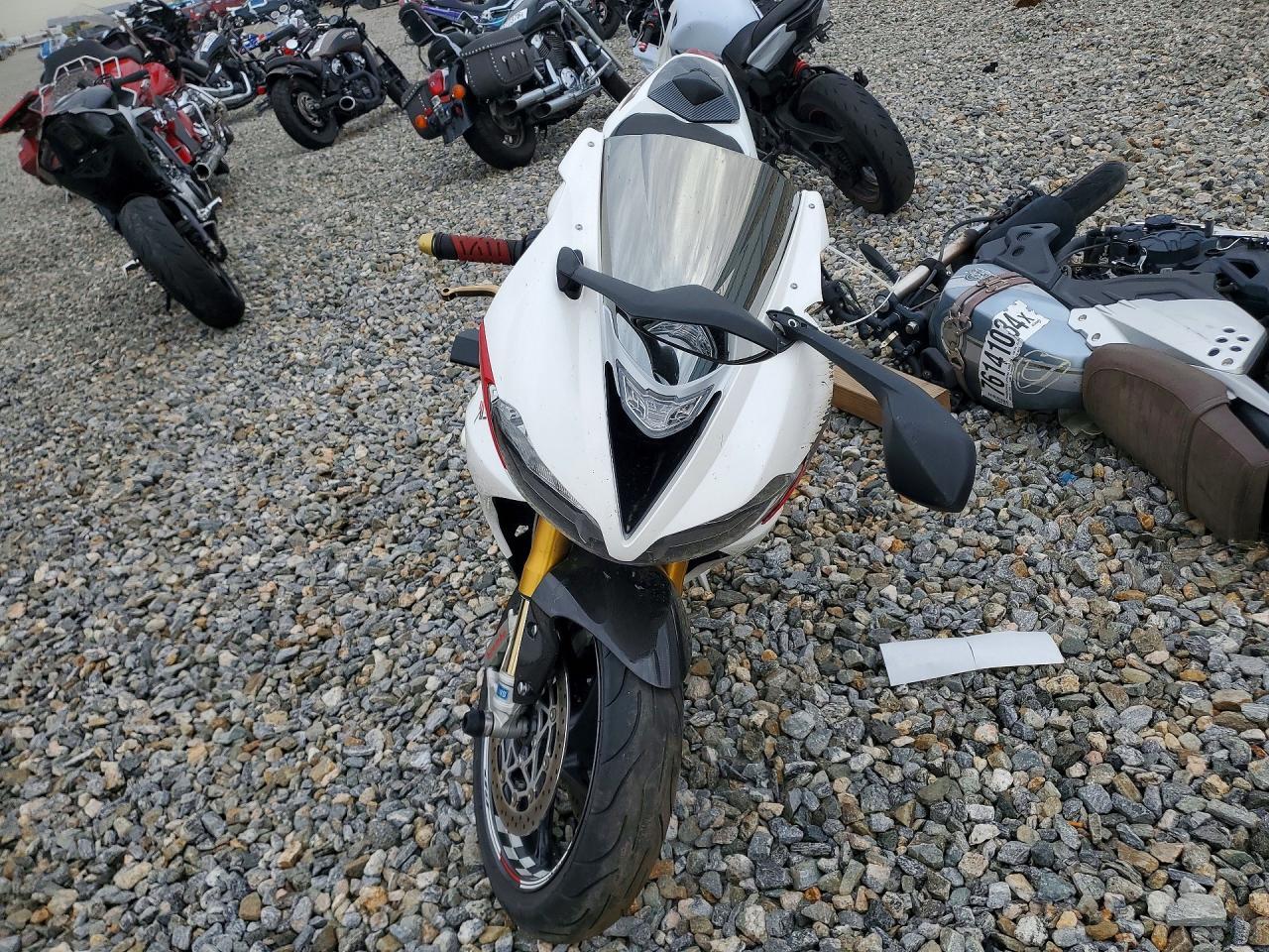 2017 Triumph Motorcycle Daytona 675R Abs - Фото 2