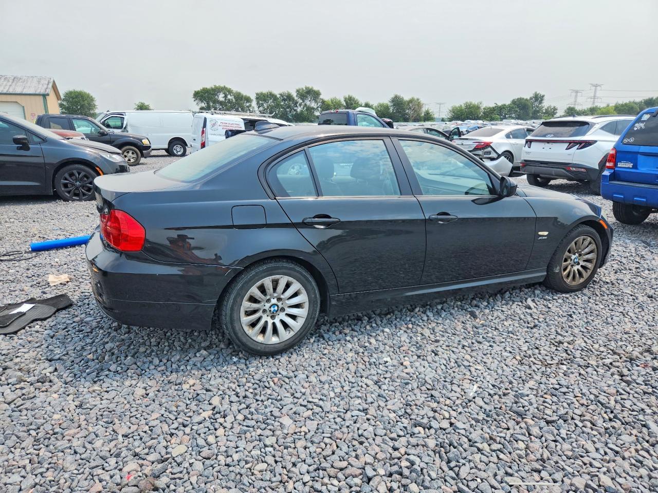 2009 BMW 328 Xi - Image 3