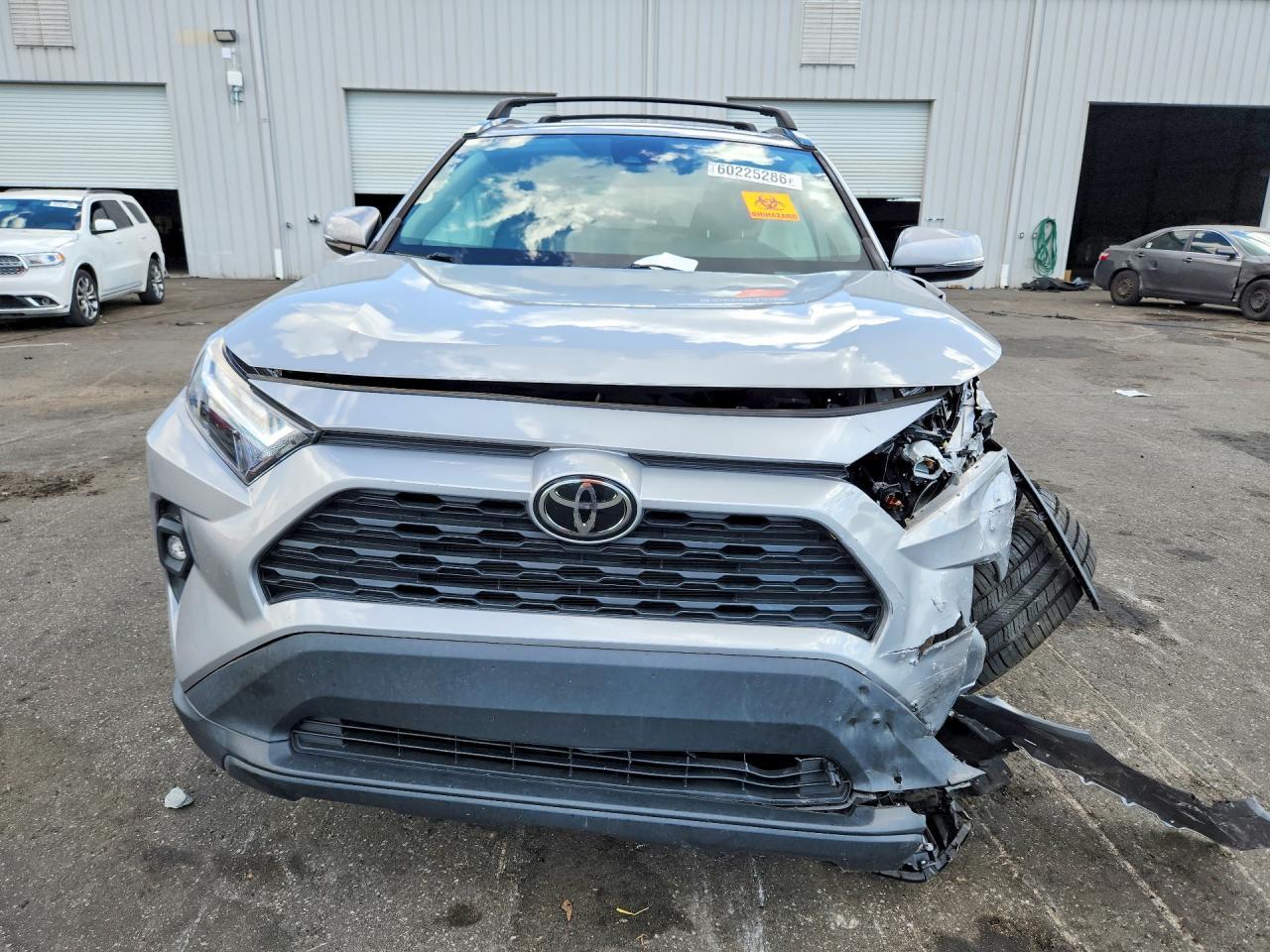 2022 Toyota Rav4 Xle Premium - Фото 5