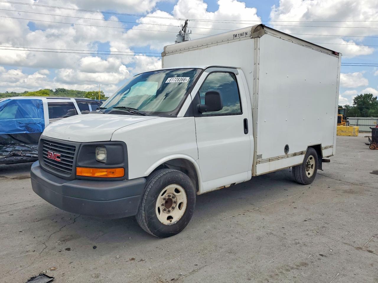 2011 GMC Savana Cutaway G3500
