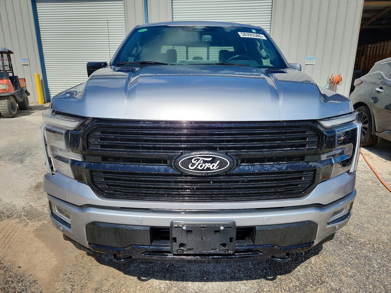 2025 Ford F150 Platinum - Фото 5