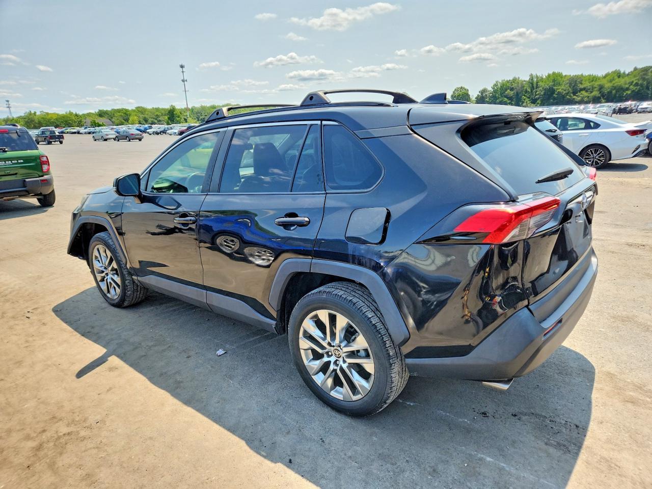 2021 Toyota Rav4 Xle Premium - Image 2