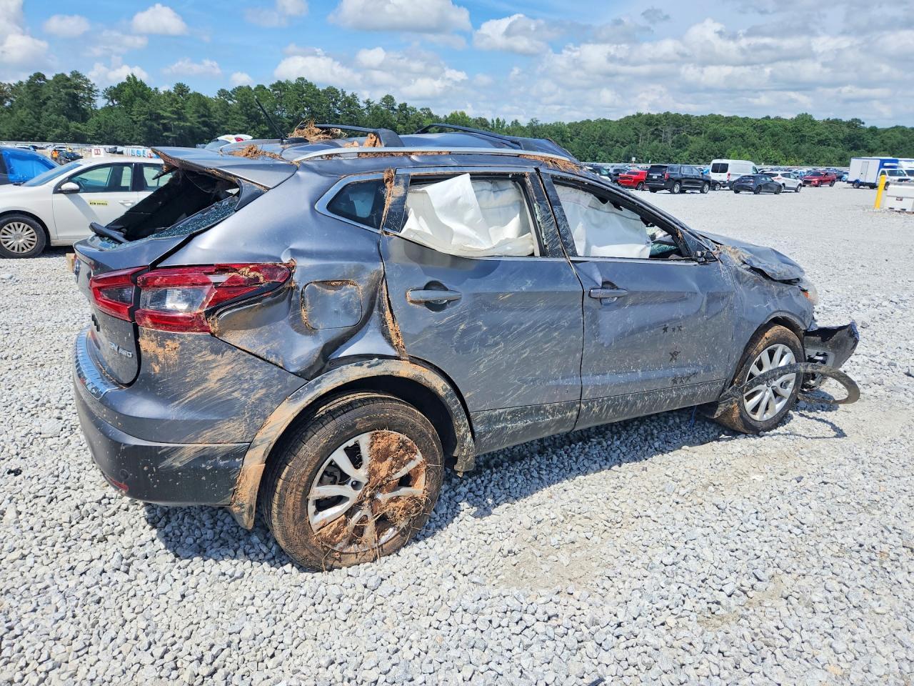2020 Nissan Rogue - Image 3