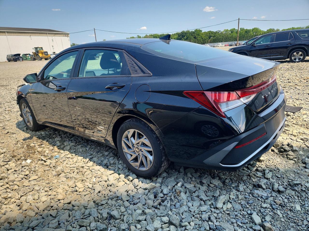 2024 Hyundai Elantra Sel - Фото 2