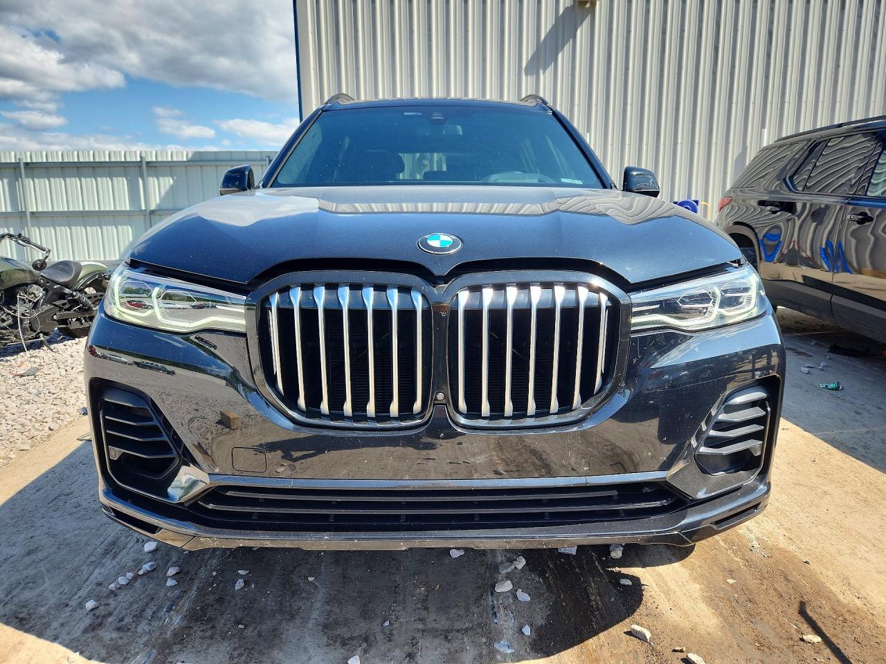 2020 BMW X7 xDrive40I - Фото 5