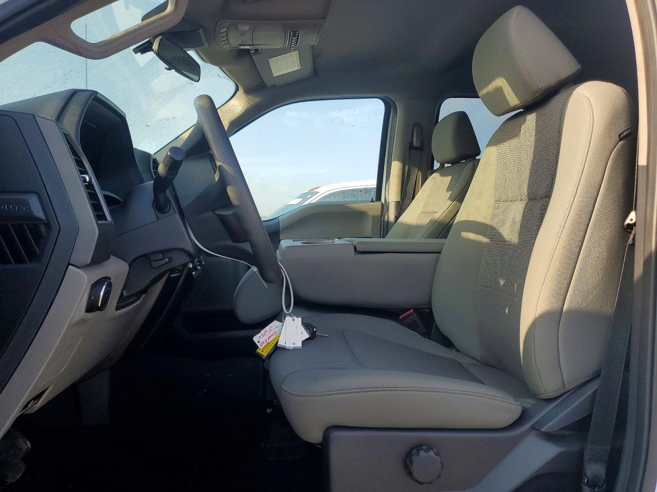 2022 Ford F250 Super Duty - Фото 7