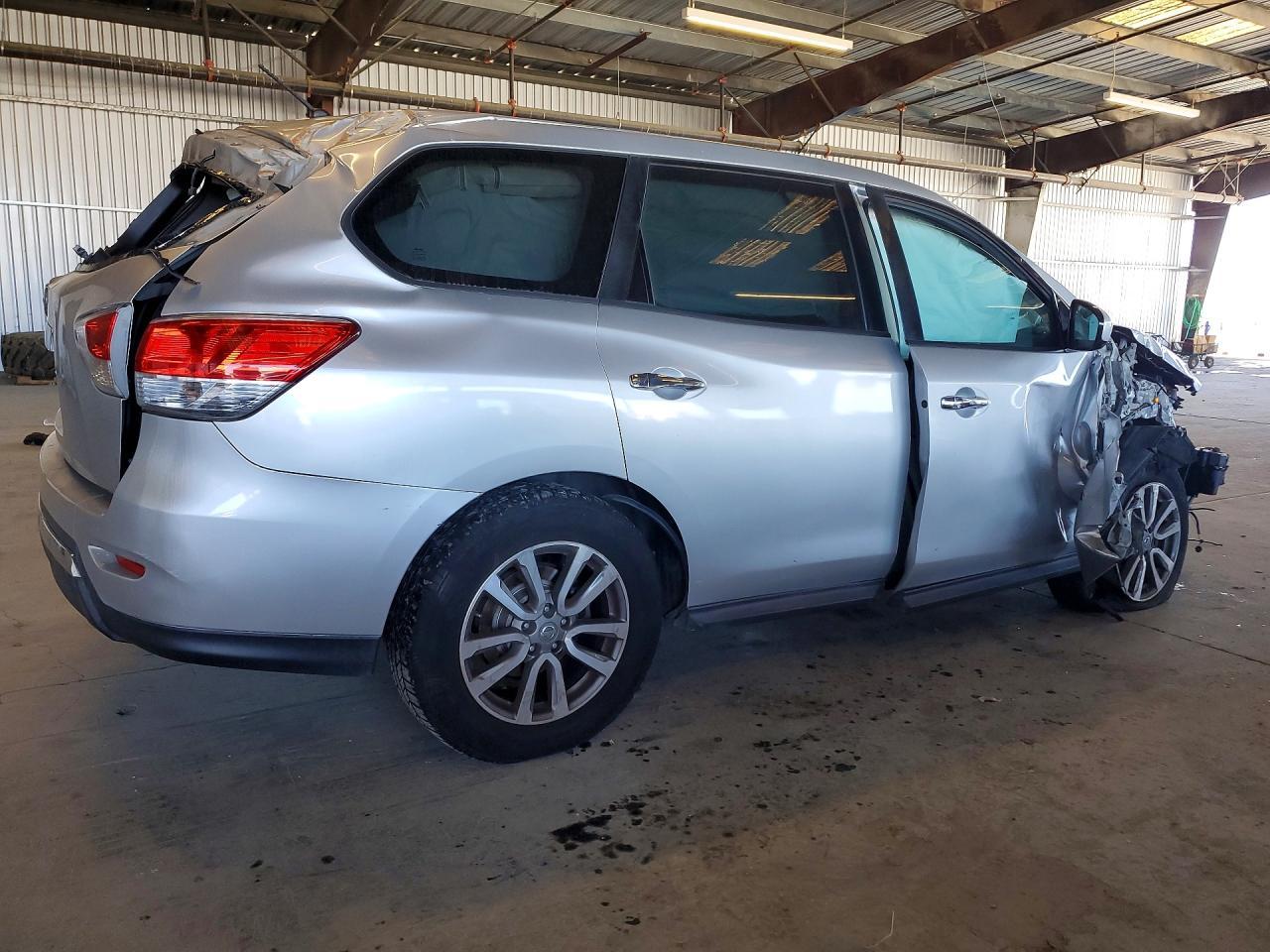 2013 Nissan Pathfinder S - Фото 3