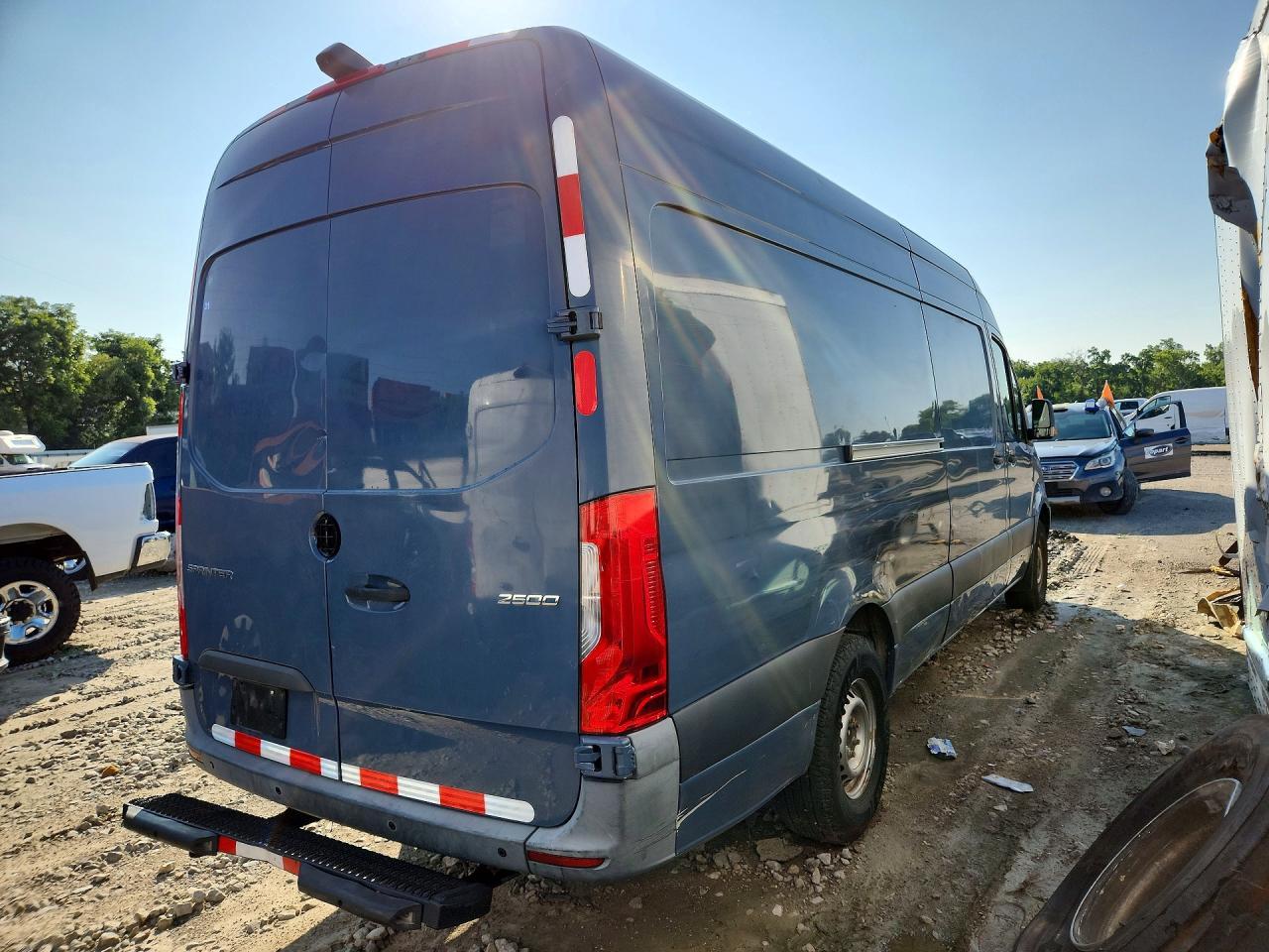 2019 Mercedes-Benz Sprinter 2500/3500 Delivery Van - Фото 3