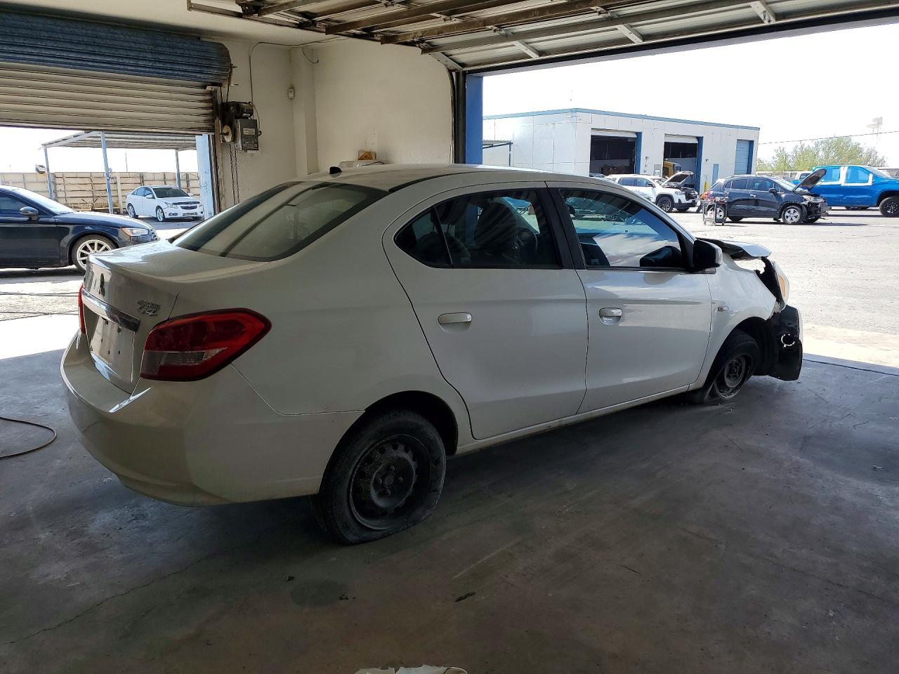 2018 Mitsubishi Mirage G4 Es - Image 3