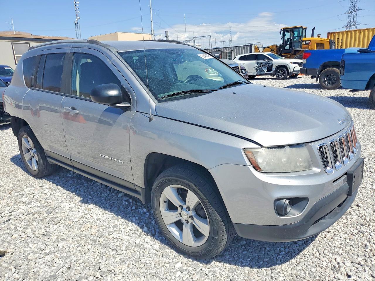 2016 Jeep Compass Sport - Фото 4