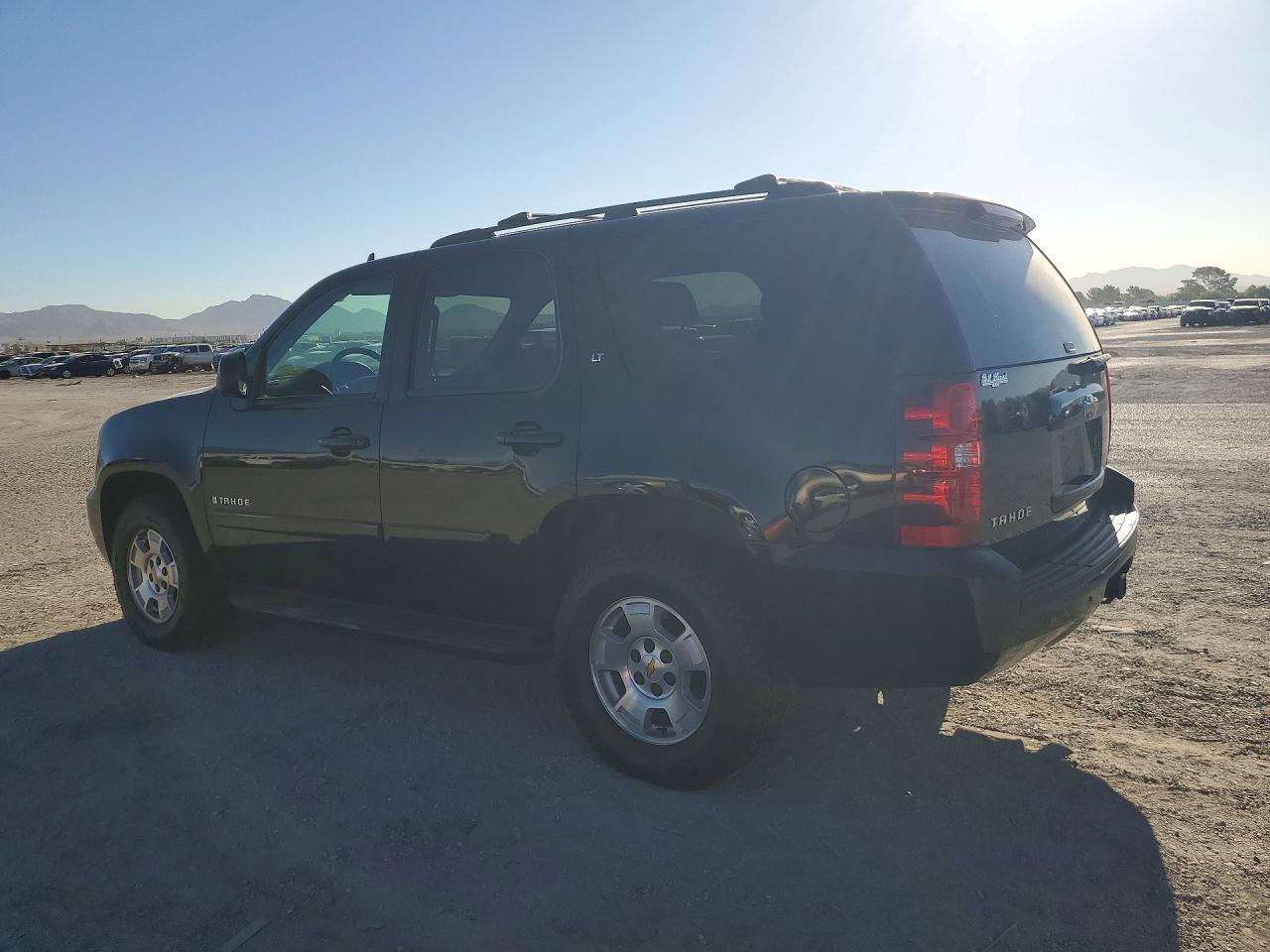 2008 Chevrolet Tahoe C1500 - Фото 2