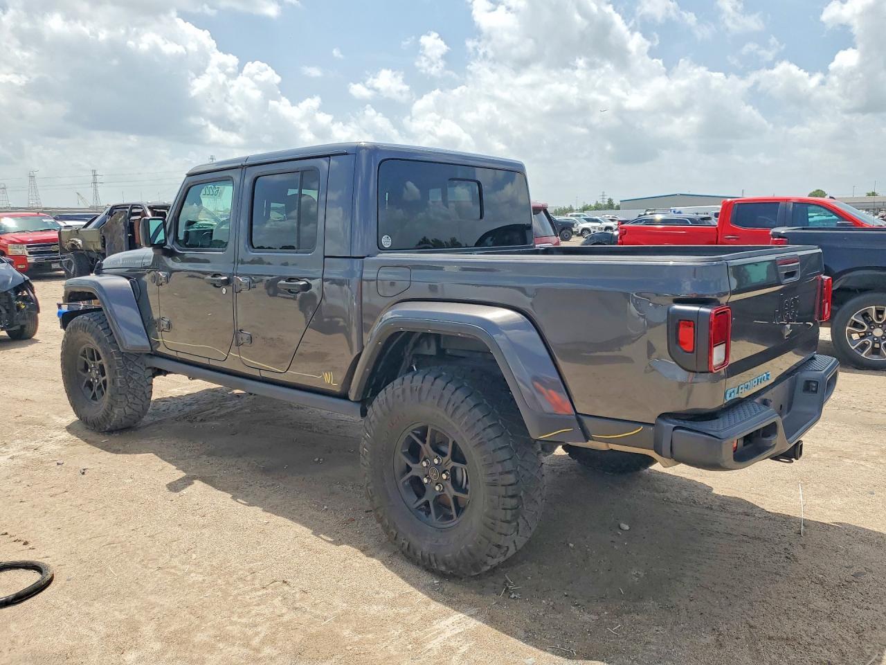 2025 Jeep Gladiator Sport - Image 2