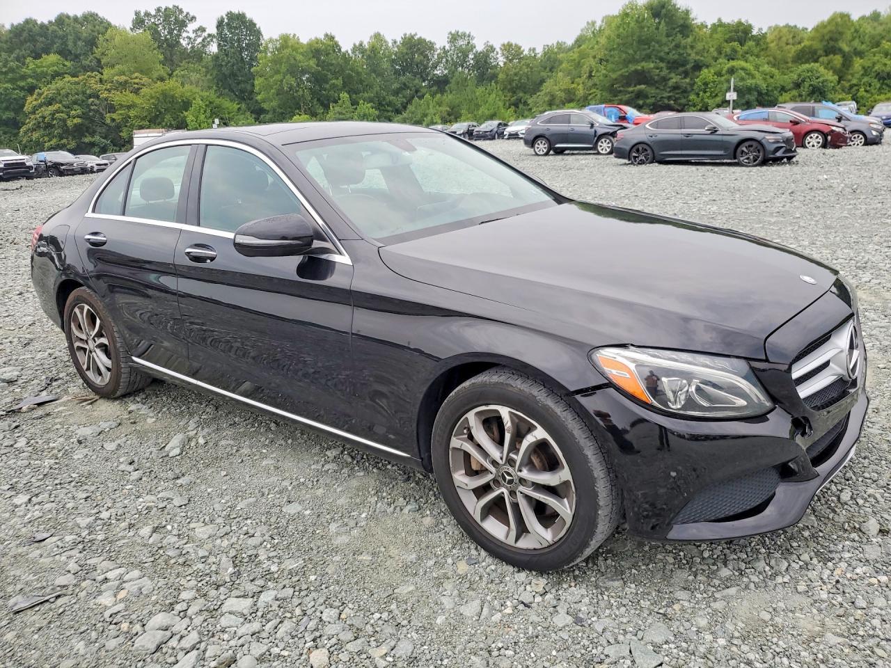 2017 Mercedes-Benz C 300 4Matic - Image 4