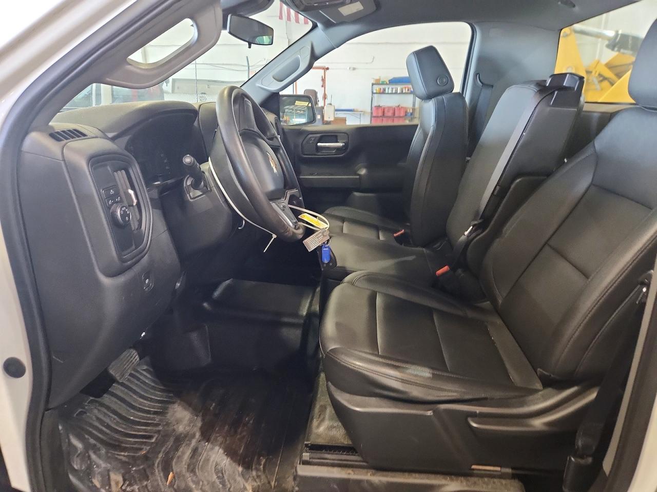 2023 Chevrolet Silverado C1500 - Фото 7