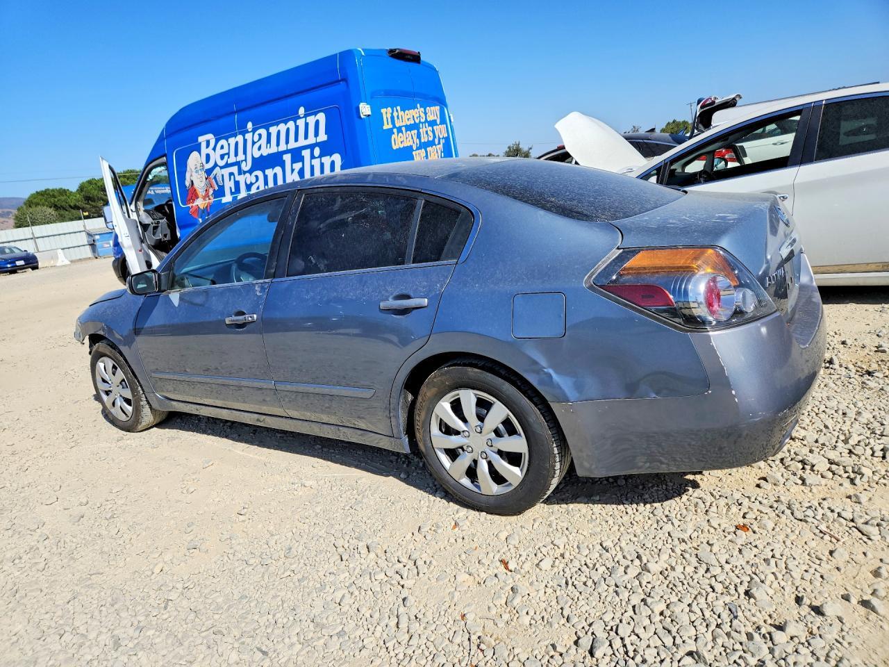 2010 Nissan Altima 2.5 - Image 2