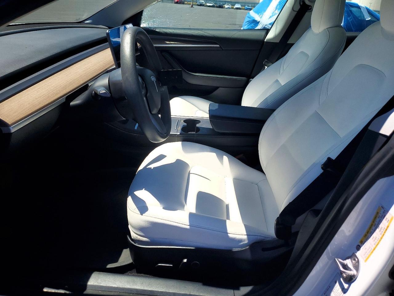 2021 Tesla Model 3 - Image 7