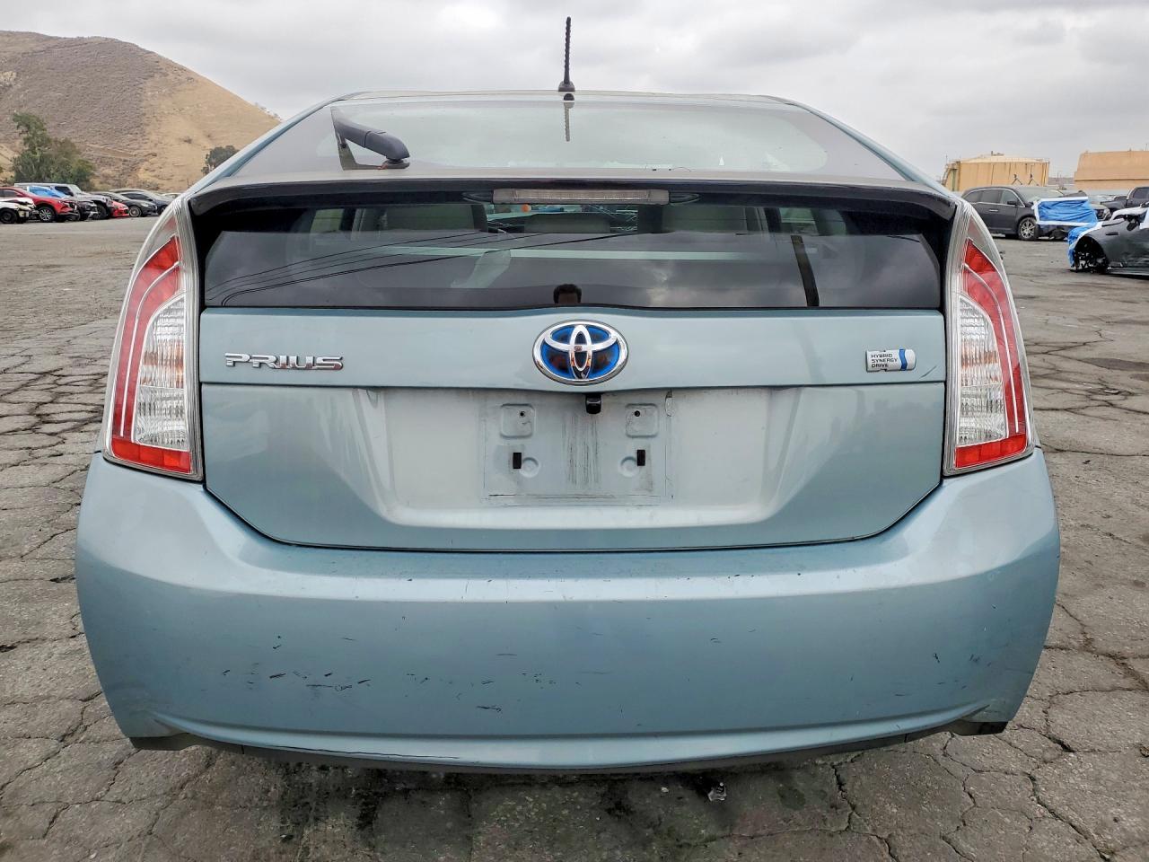 2012 Toyota Prius Two - Фото 6