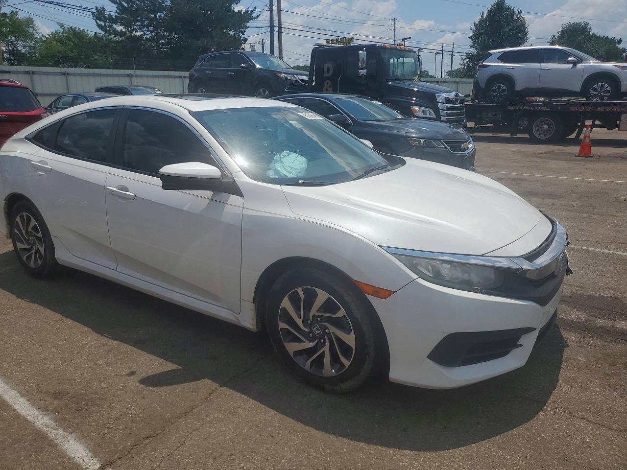 2018 Honda Civic Ex - Image 4