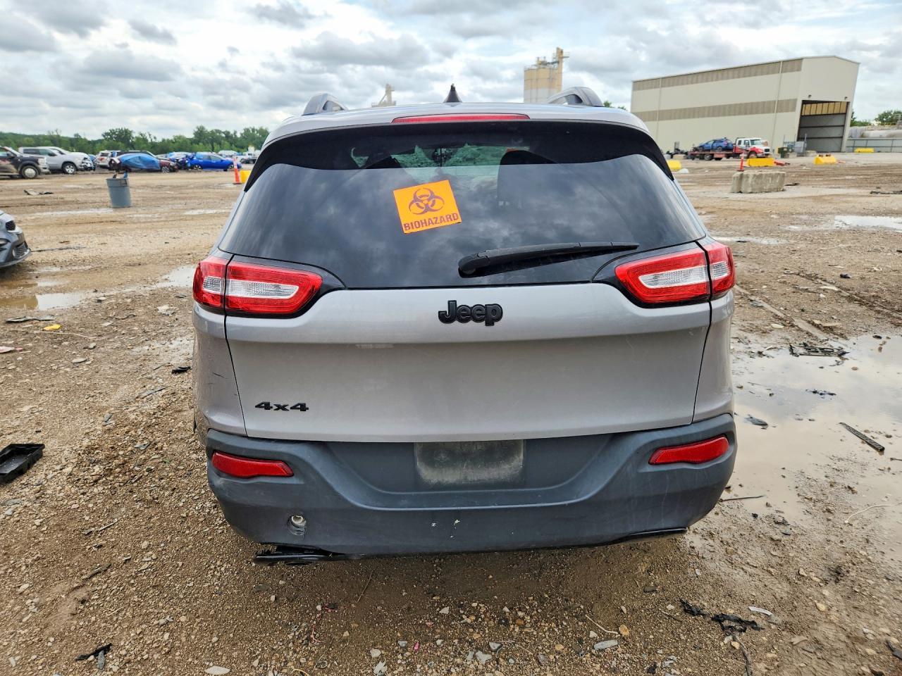 2017 Jeep Cherokee - Фото 6