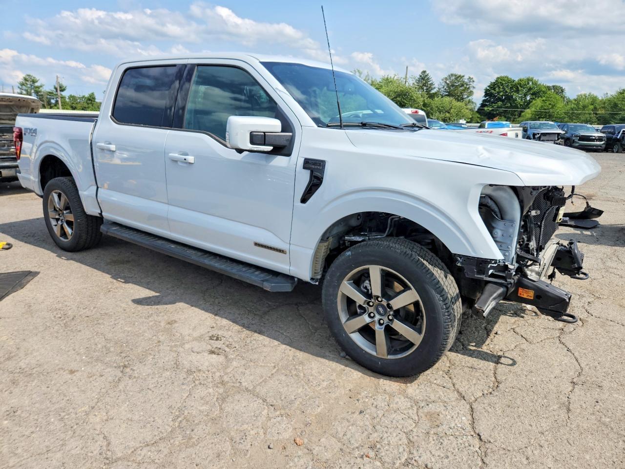 2025 Ford F150 Lariat - Image 4