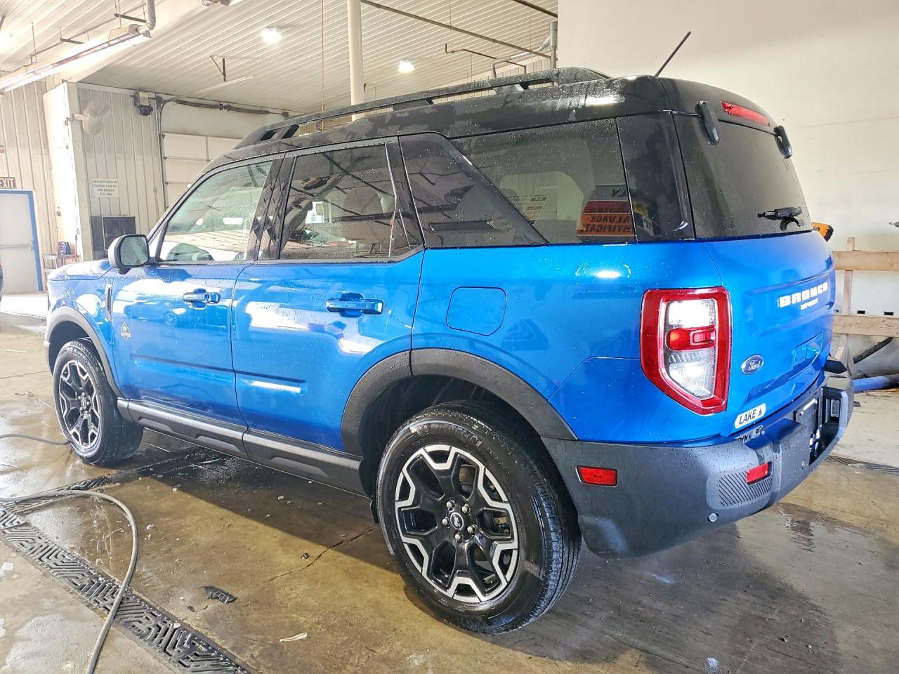 2025 Ford Bronco Sport Outer Banks - Image 2