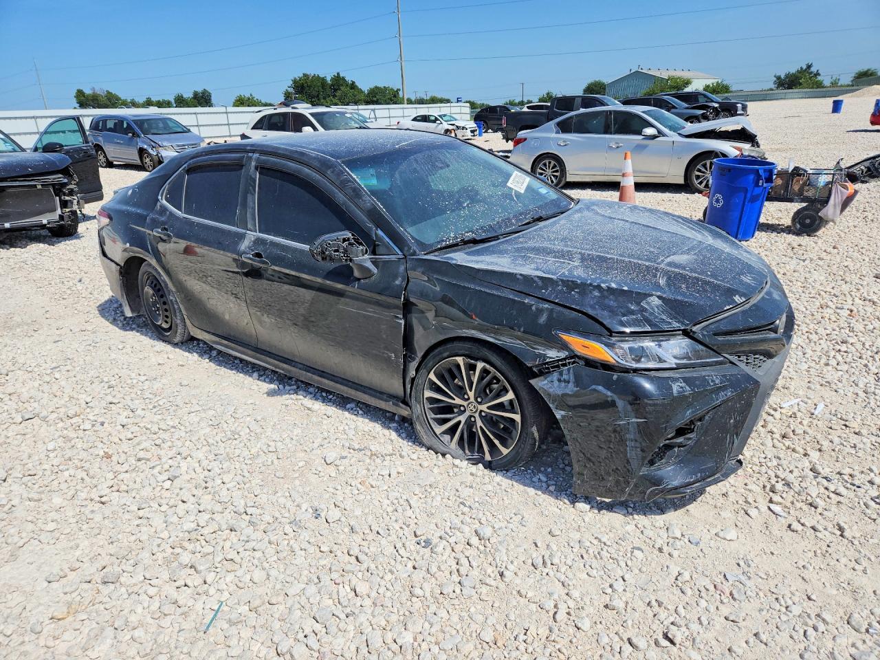 2020 Toyota Camry Se - Image 4