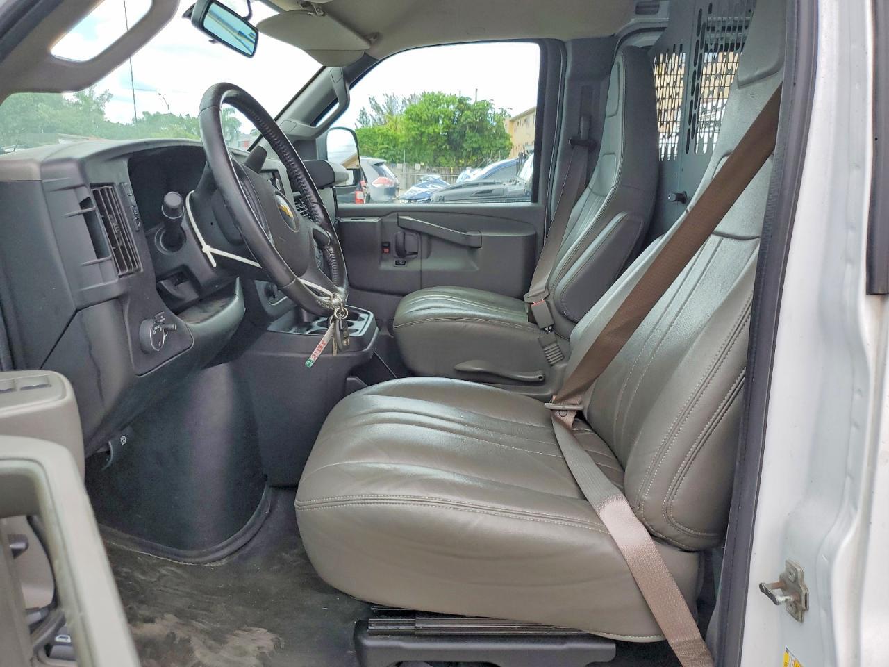 2021 Chevrolet Express G2500 - Фото 7