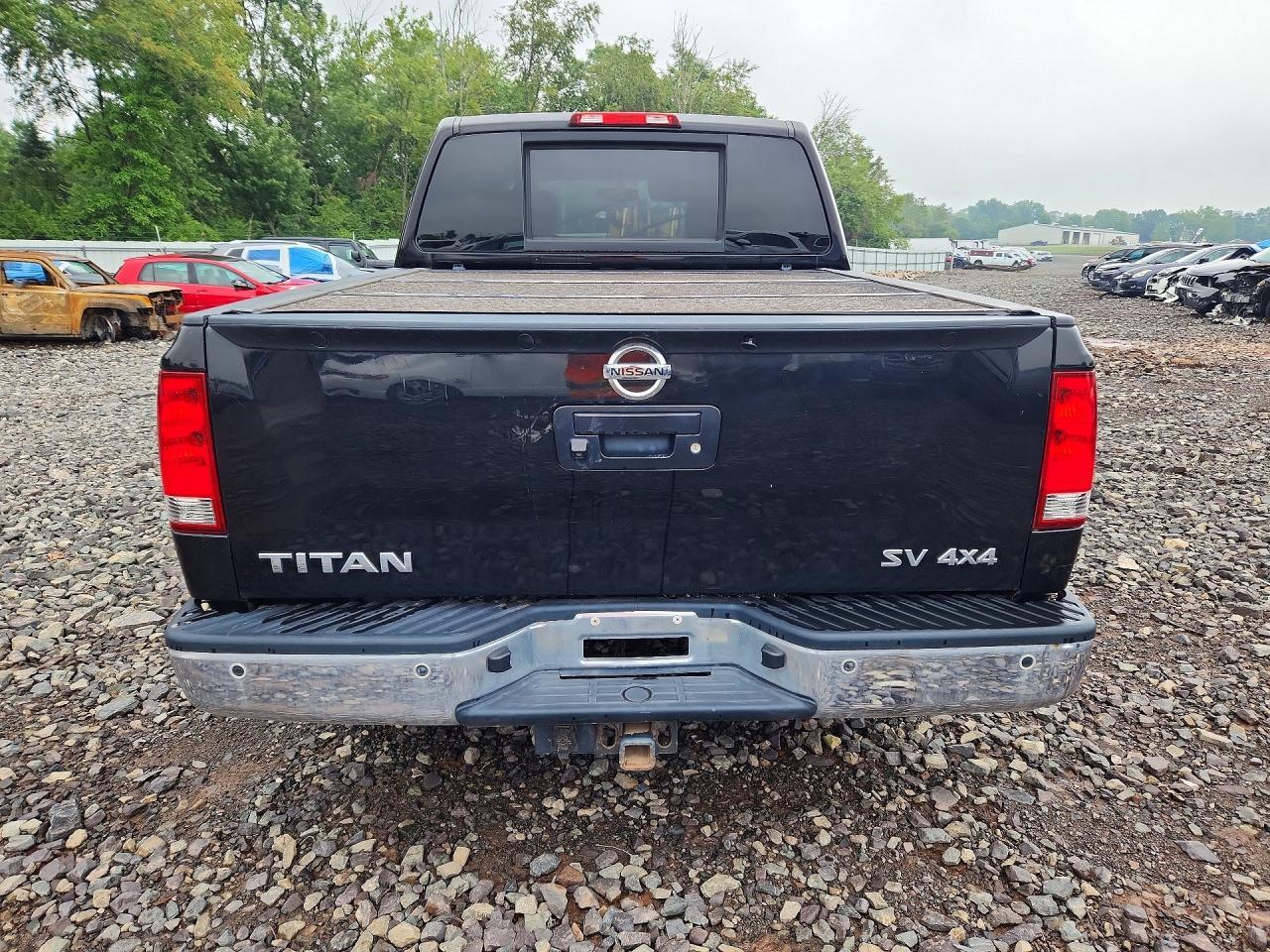 2014 Nissan Titan - Image 6