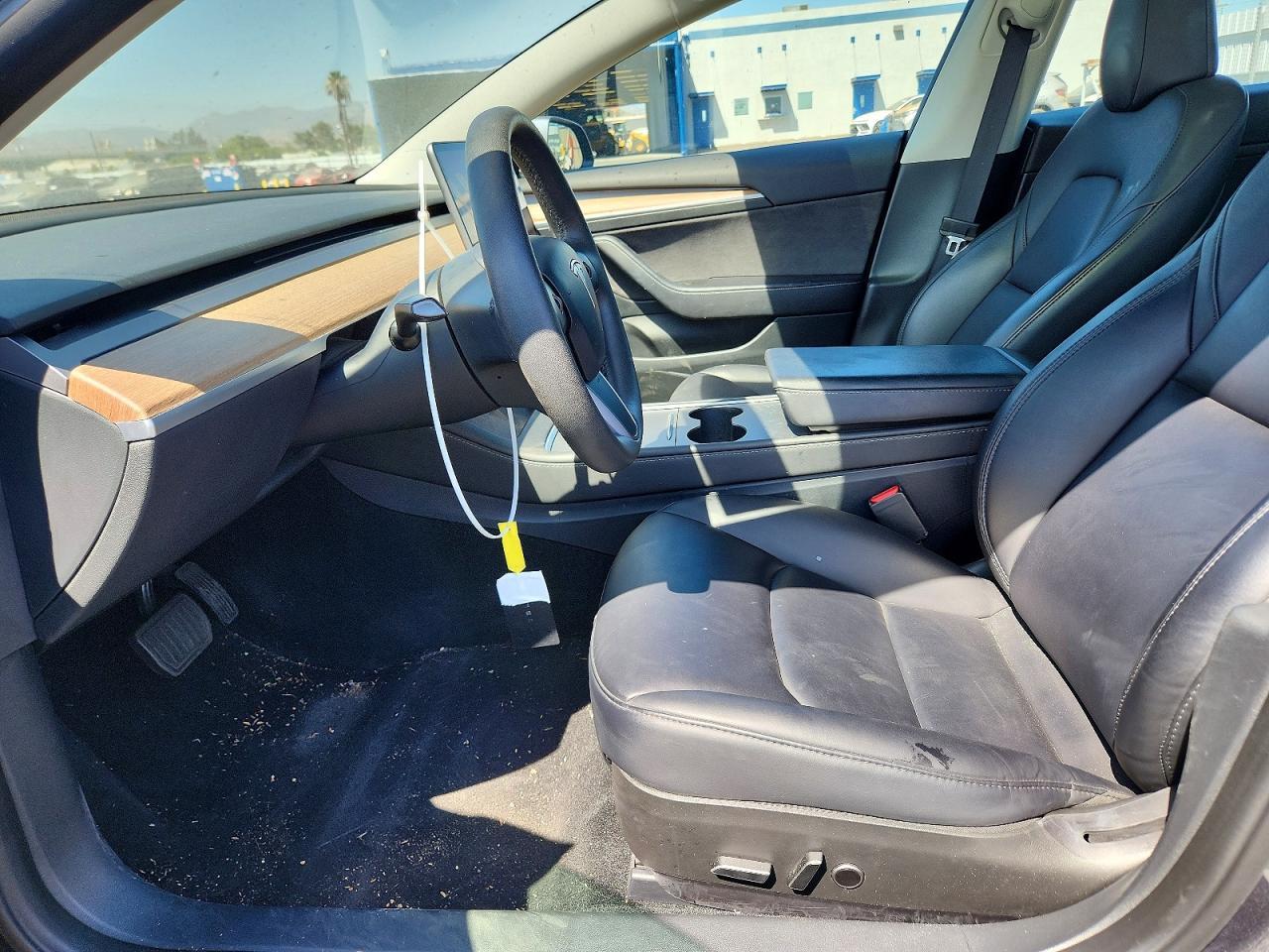 2023 Tesla Model 3 - Фото 7
