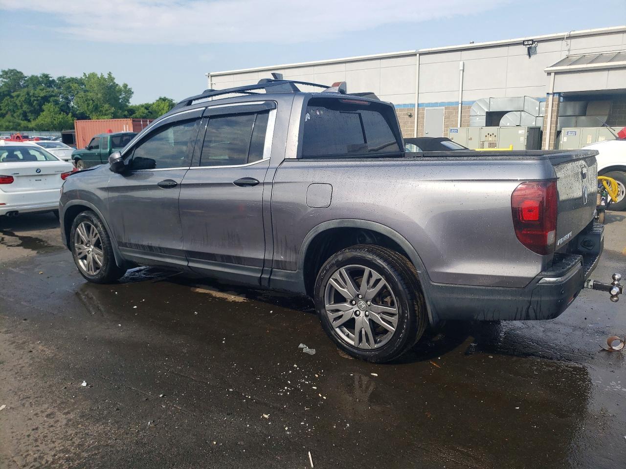 2017 Honda Ridgeline Rtl - Image 2
