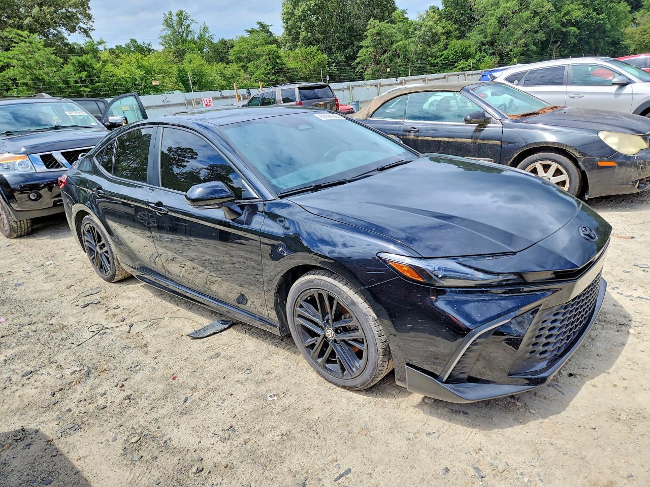 2025 Toyota Camry Se - Image 4
