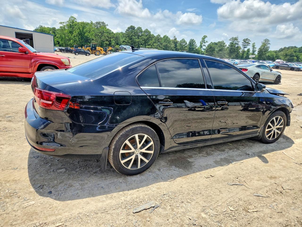 2017 Volkswagen Jetta Se - Фото 3