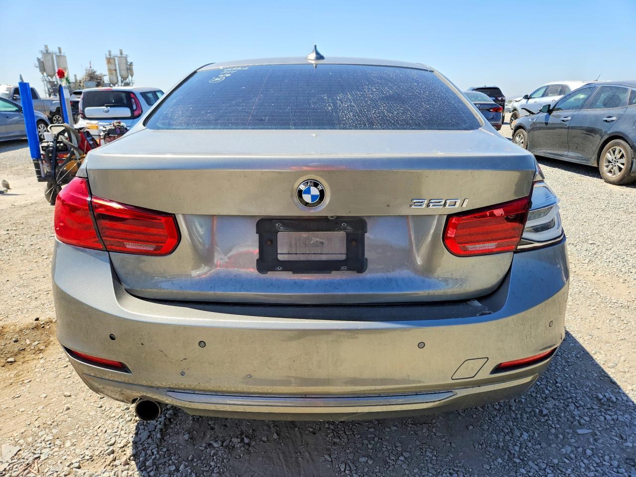 2017 BMW 320 I - Фото 6
