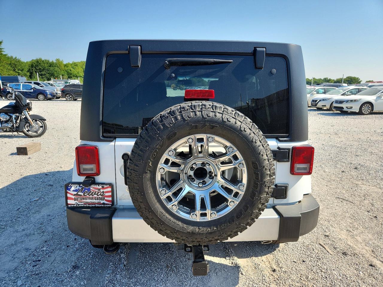 2015 Jeep Wrangler Unlimited Sahara - Фото 6