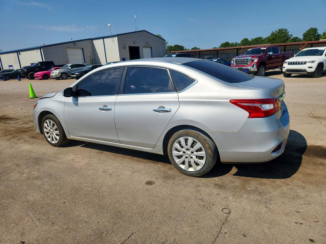 2019 Nissan Sentra S - Фото 2