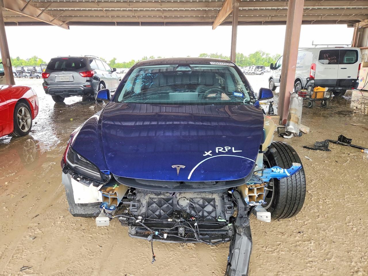 2024 Tesla Model 3 - Фото 5