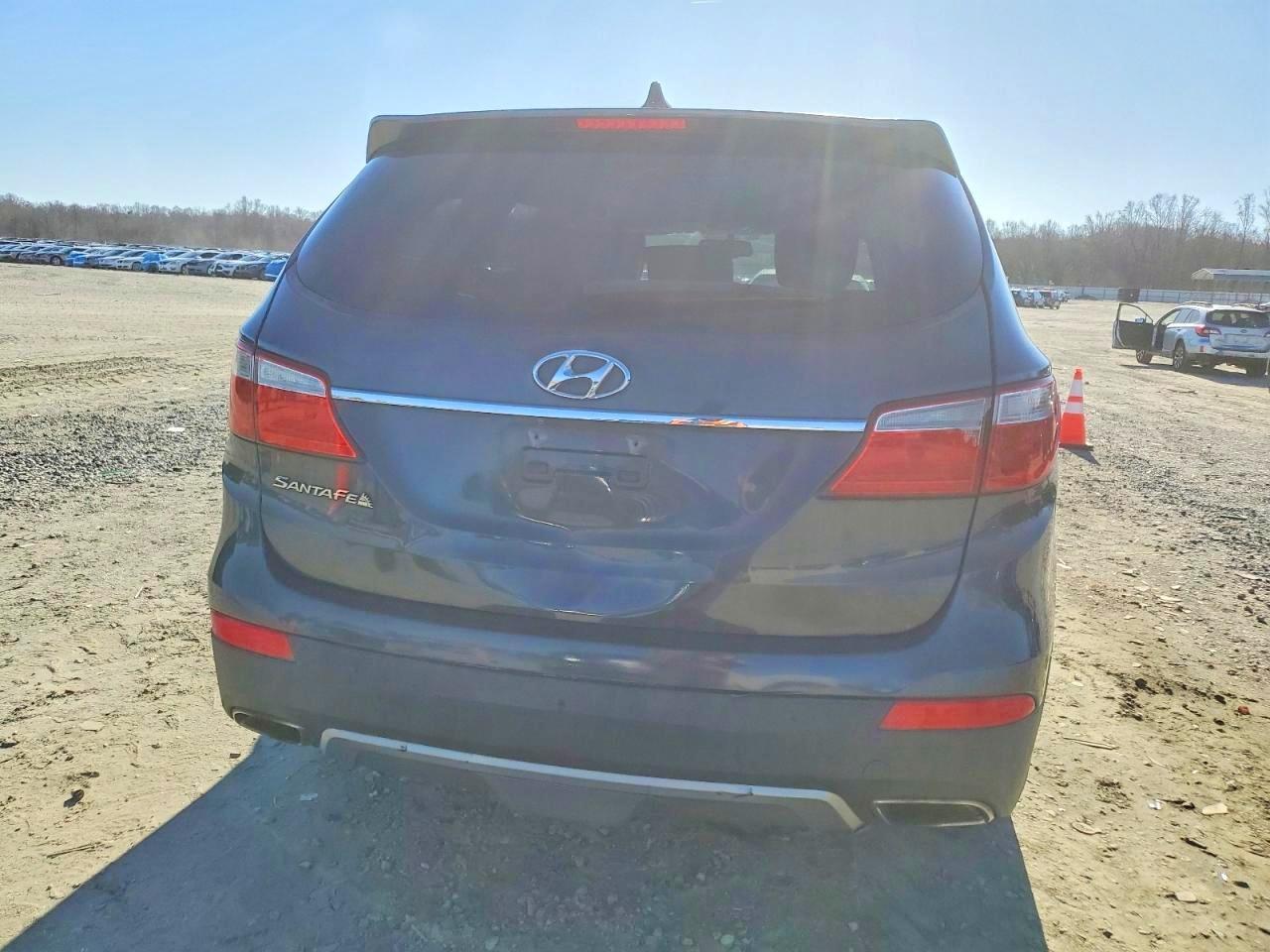 2016 Hyundai Santa Fe Se - Image 6