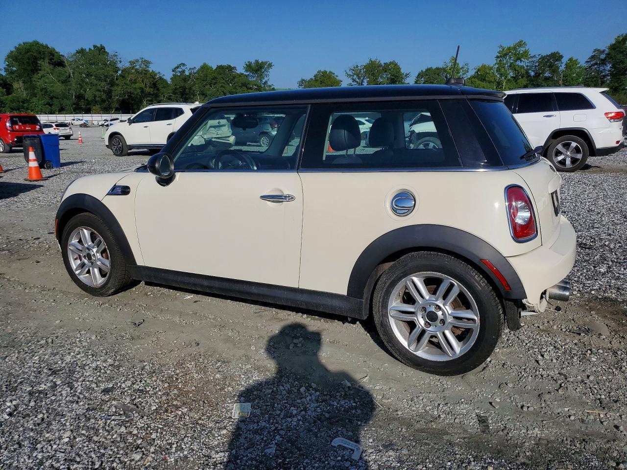 2013 Mini Cooper S - Image 2
