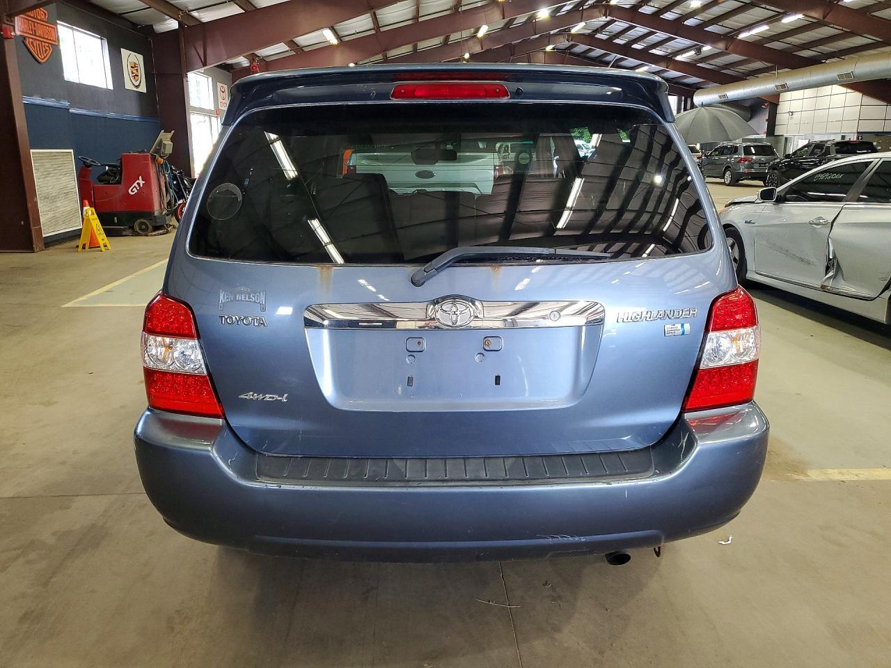 2006 Toyota Highlander Hybrid - Image 6
