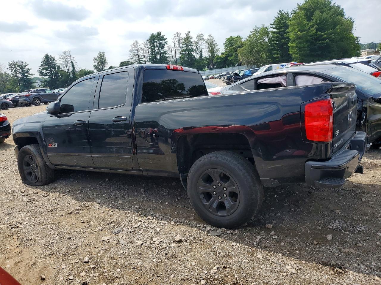 2017 Chevrolet Silverado K1500 Lt - Фото 2