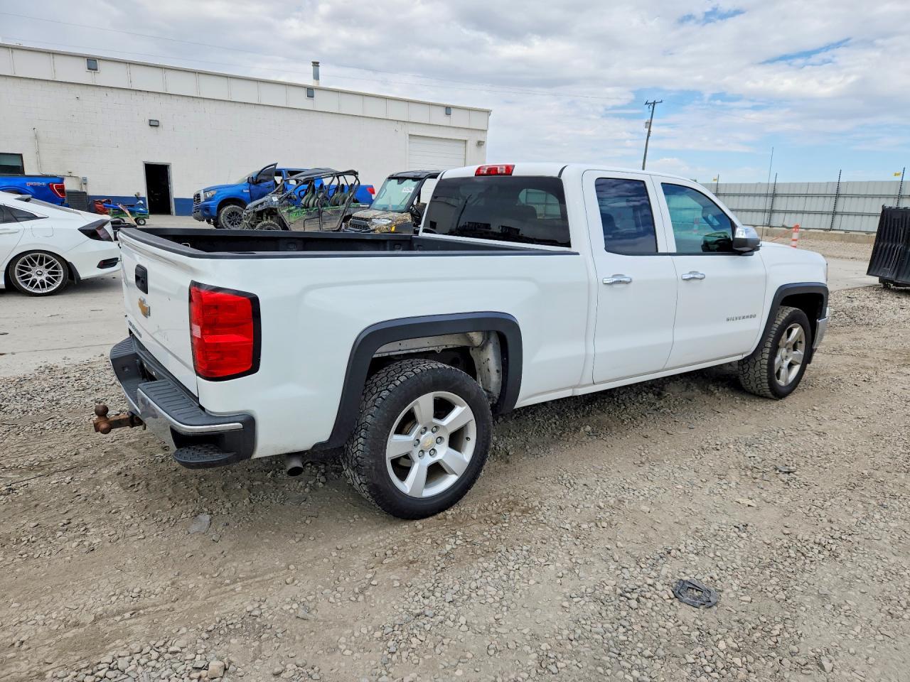 2015 Chevrolet Silverado K1500 - Фото 3