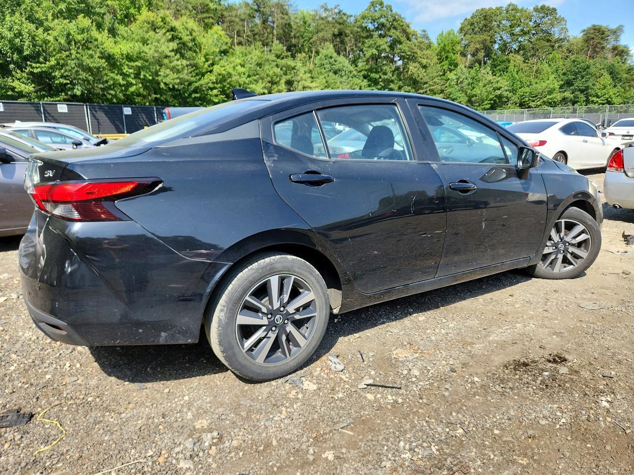 2021 Nissan Versa Sv - Image 3