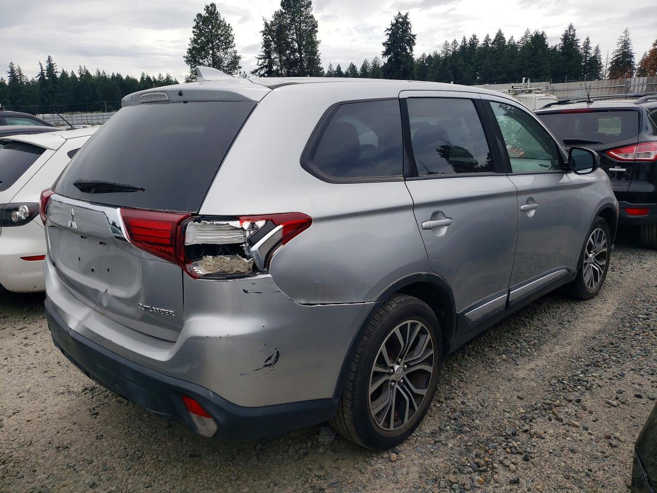 2018 Mitsubishi Outlander Es - Фото 3