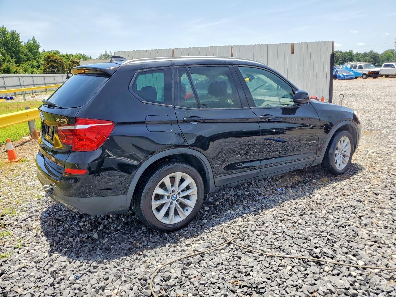 2017 BMW X3 xDrive28I - Фото 3