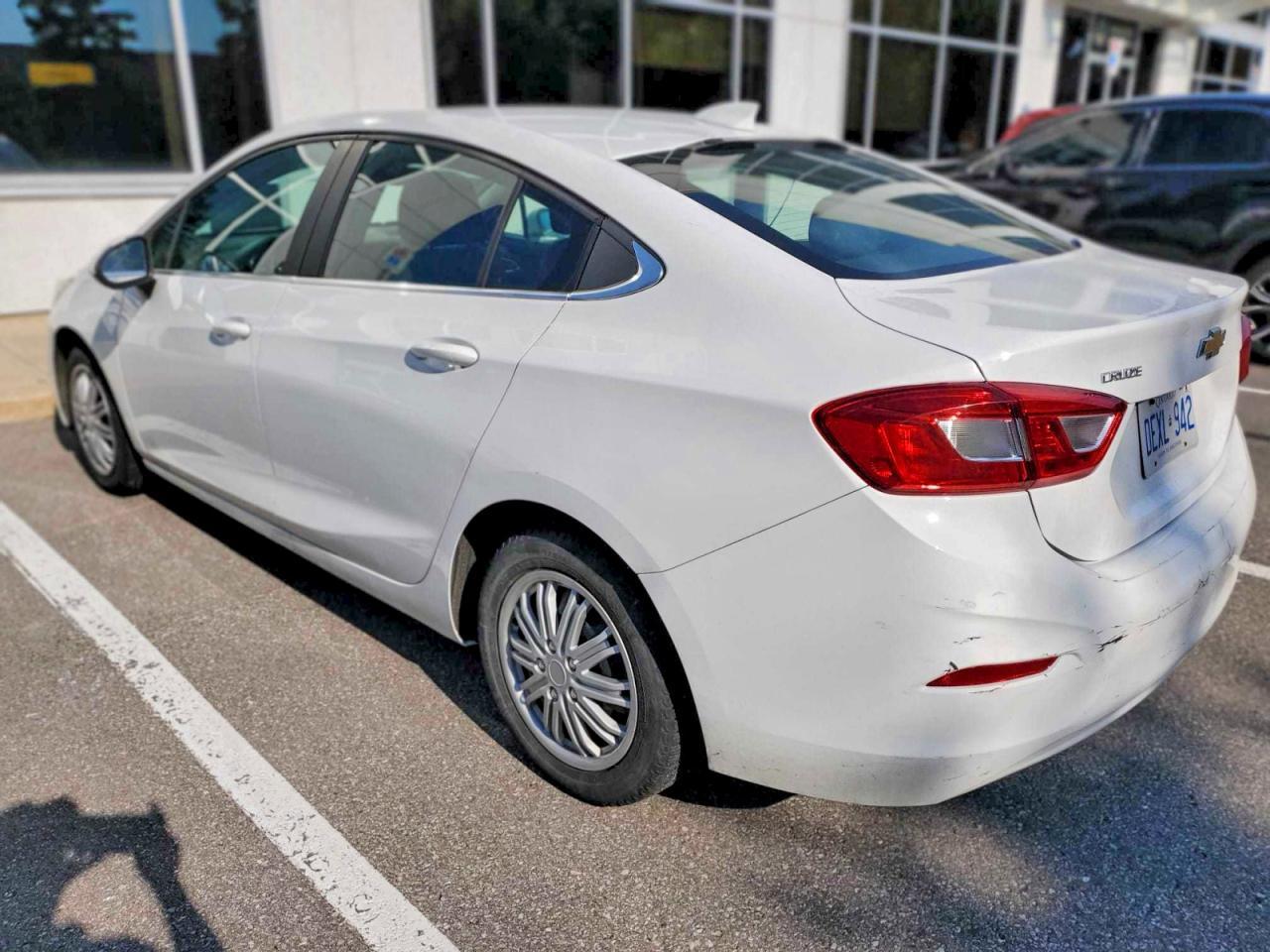 2019 Chevrolet Cruze Lt - Image 3
