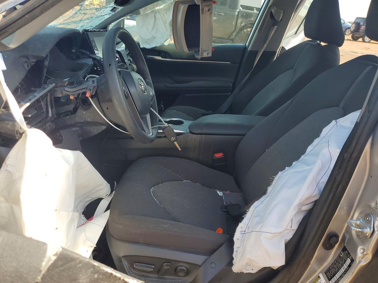 2023 Toyota Camry Le - Image 7