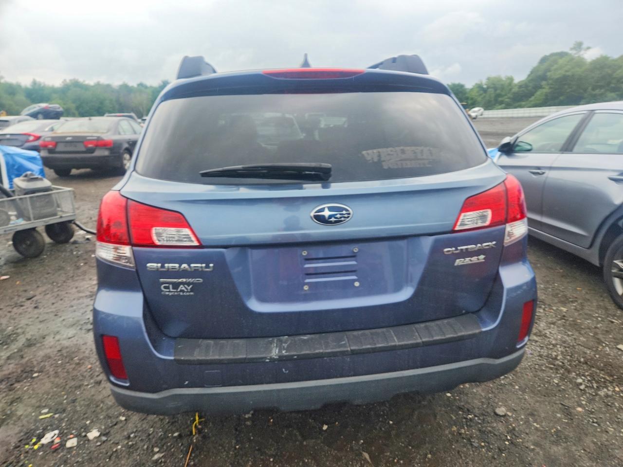 2014 Subaru Outback 2.5I Premium - Image 6