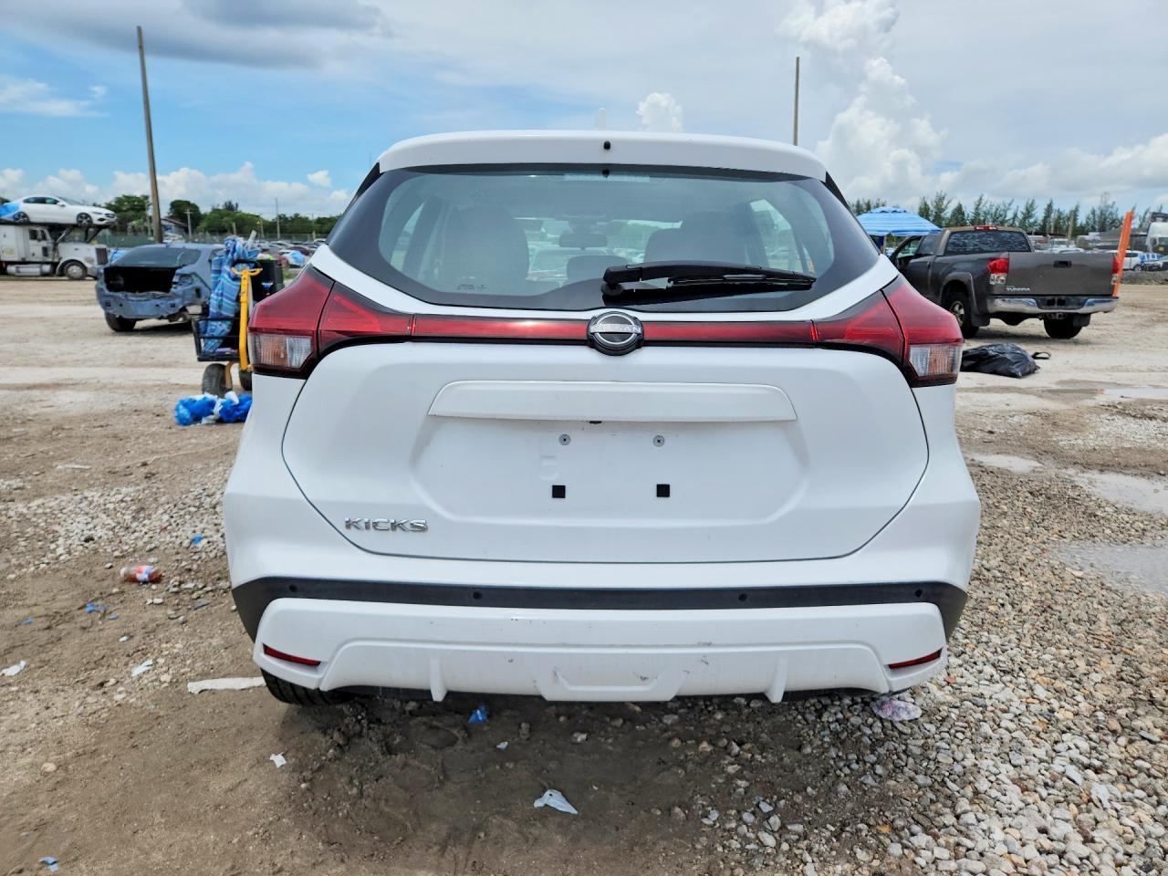 2022 Nissan Kicks S - Фото 6