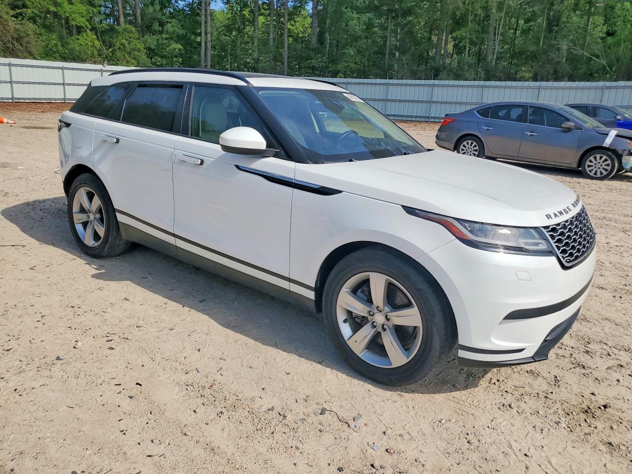 2018 Land Rover Range Rover Velar S - Image 4