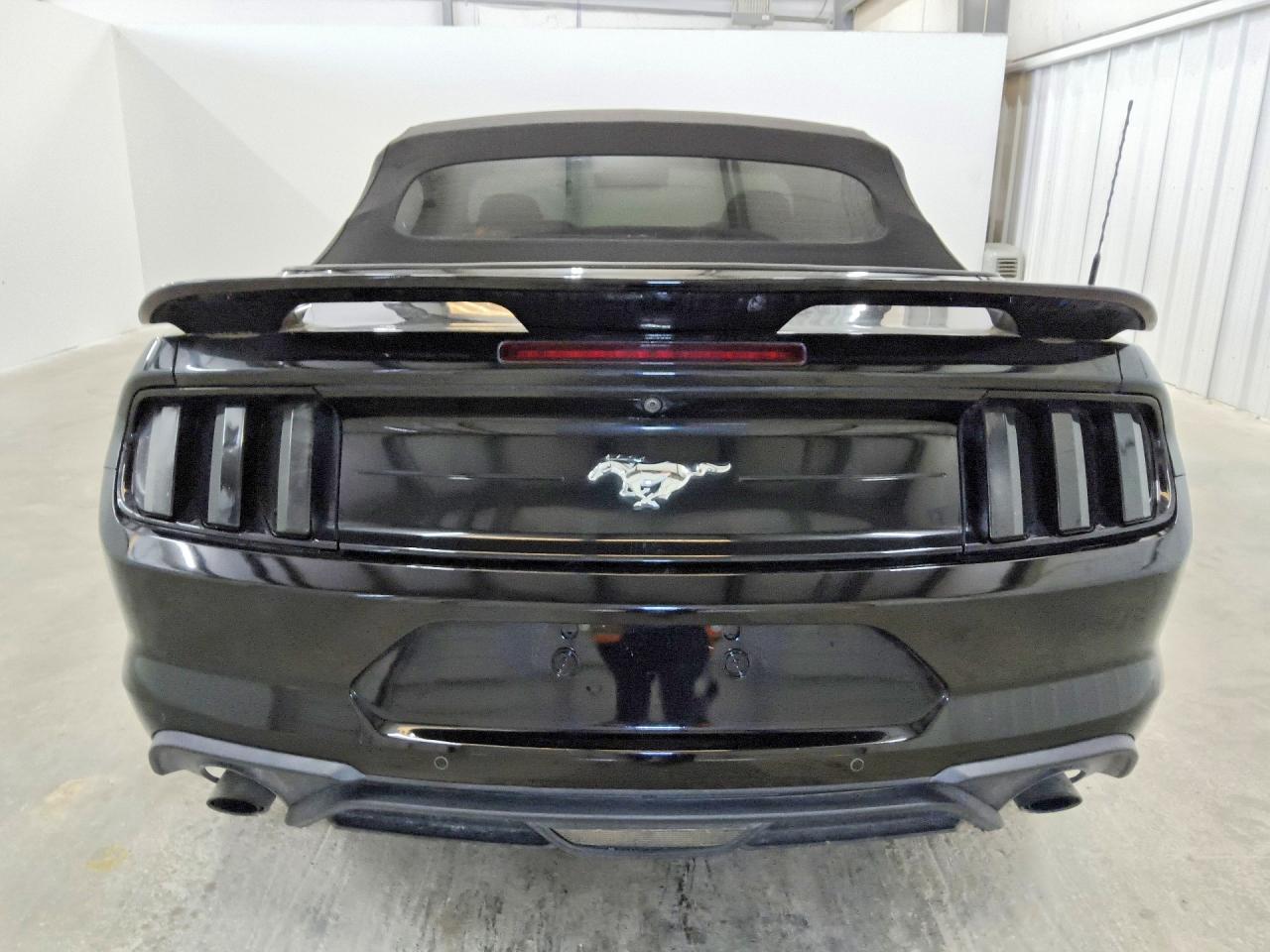 2022 Ford Mustang - Фото 6